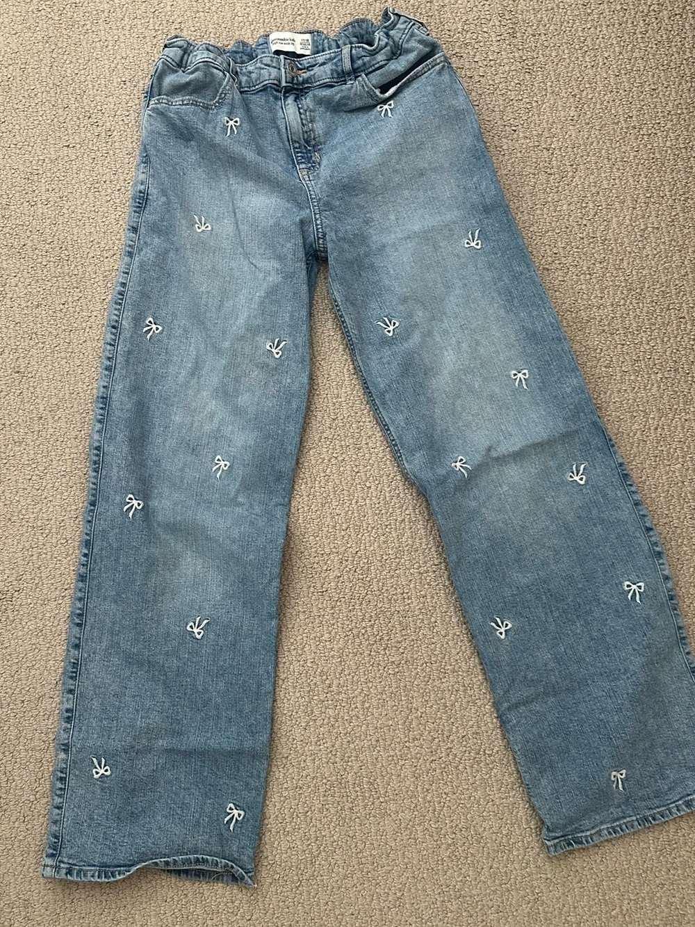 Girls Light Blue Embroidered Bow High-Waist Jeans